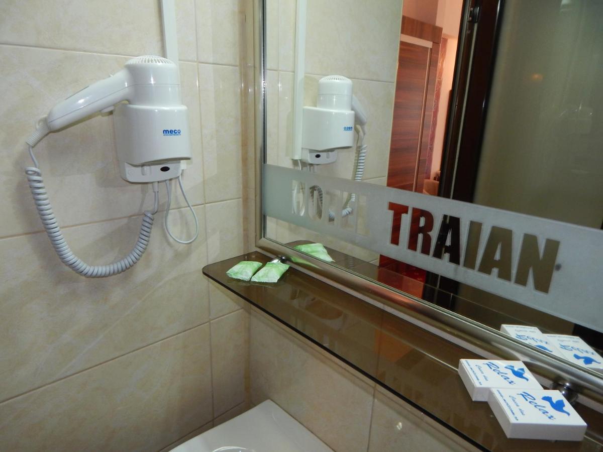 Hotel Traian Caciulata Călimăneşti Bagian luar foto