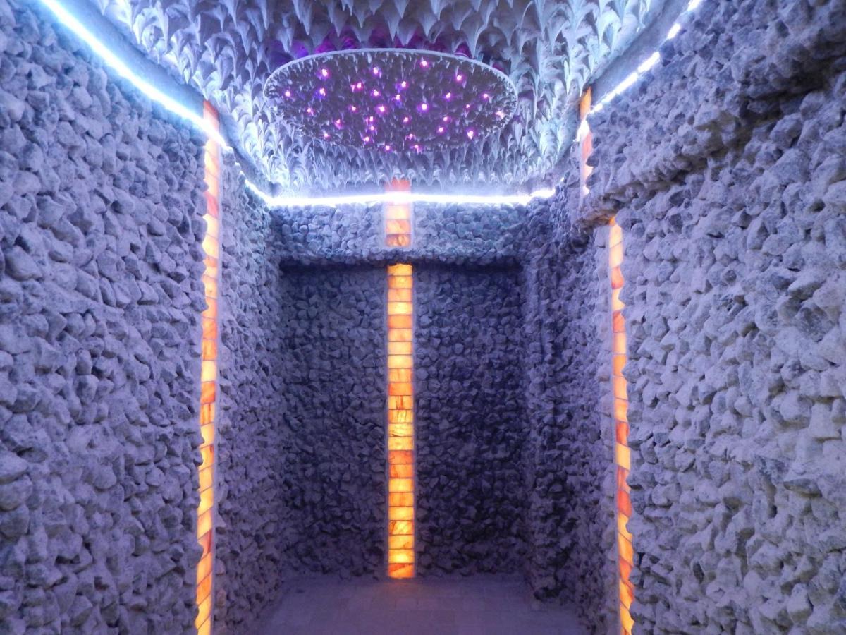 Hotel Traian Caciulata Călimăneşti Bagian luar foto